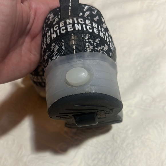 Black and Blue Light-Up Sneakers with Sporty Design - Picture 2 of 4